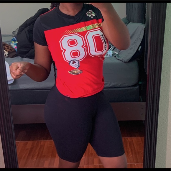 #08 Graphic Tee - Picture 1 of 4